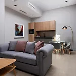 Montgomery House アパートホテル リーズ