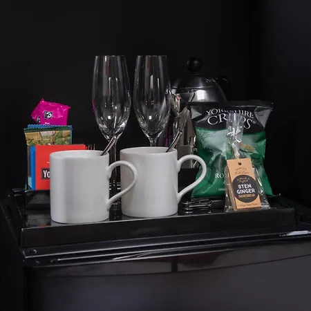 Aparthotel Montgomery House 4*