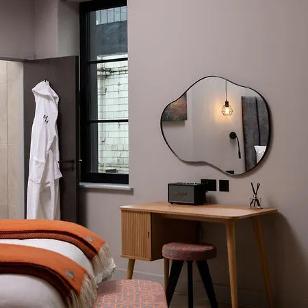 Montgomery House 4*