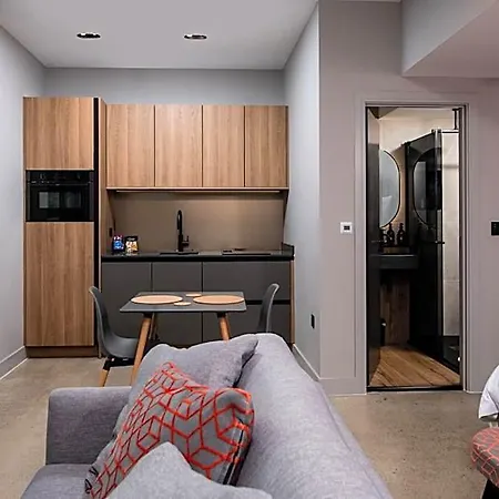 Aparthotel Montgomery House 4*