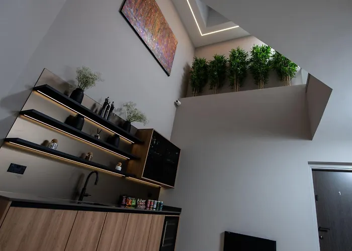 Aparthotel Montgomery House 4*